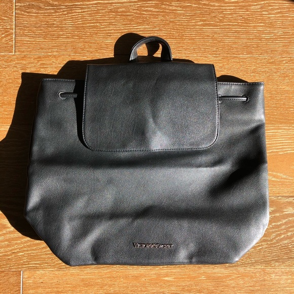 🆕 Victoria’s Secret Black Vegan Faux Leather Drawstring Closure Backpack - Picture 2 of 5